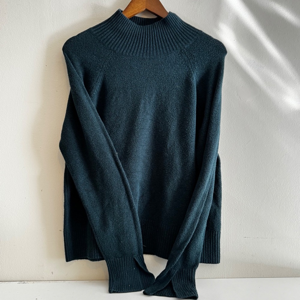 Banana Republic Women's L Emerald Green Turtleneck Ribbed Sweater Fall Winter